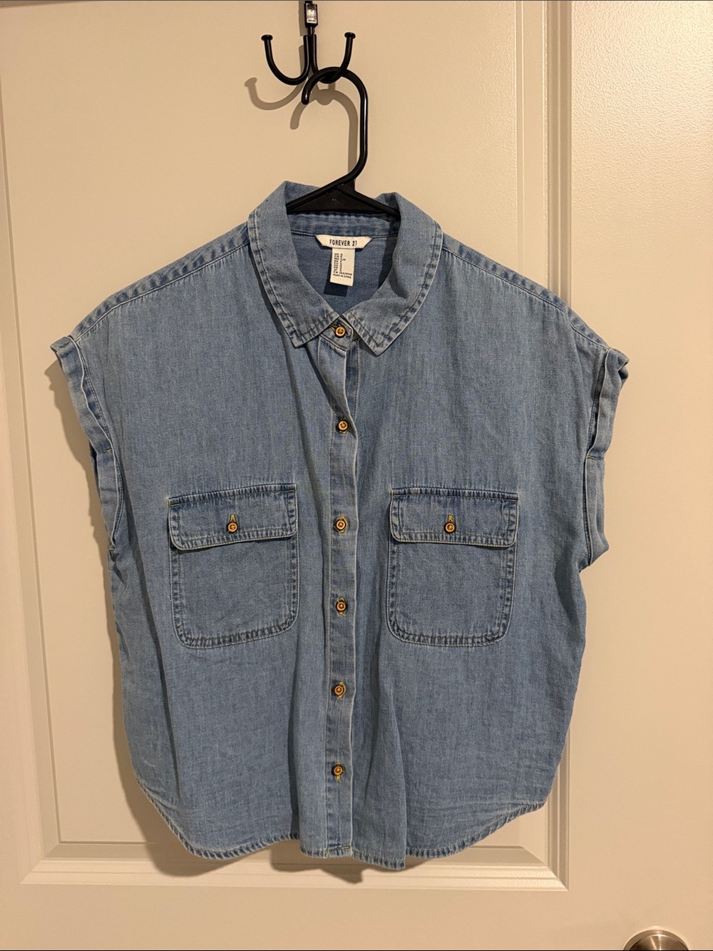 Forever 21 Light Denim Button-Front Sleeveless Shirt